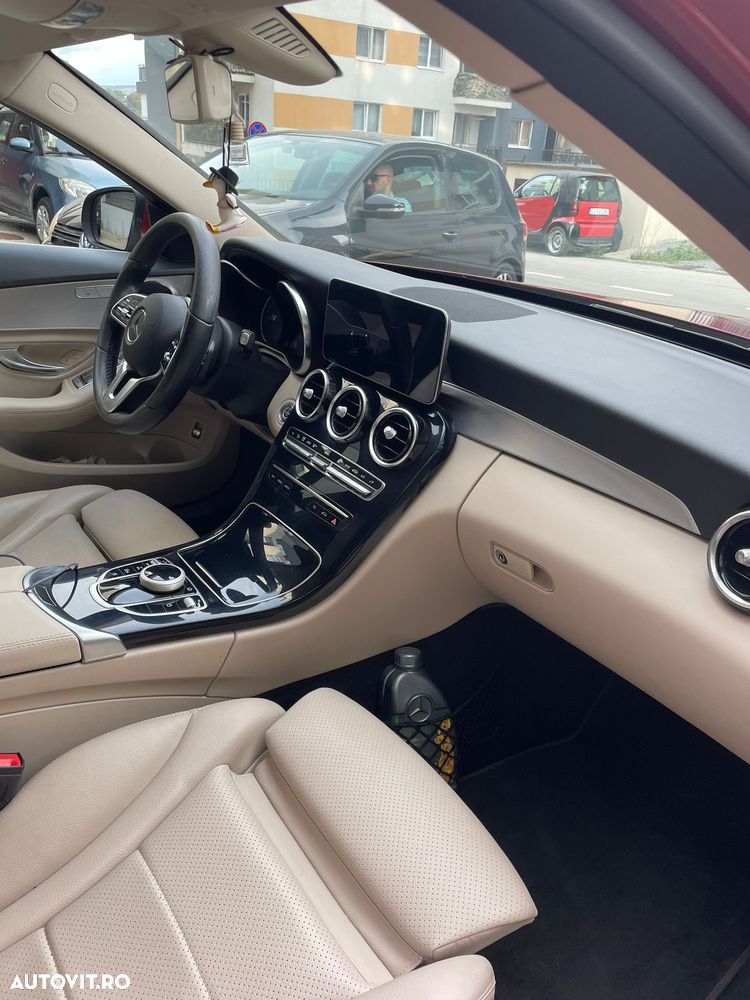 Mercedes-Benz C - 8