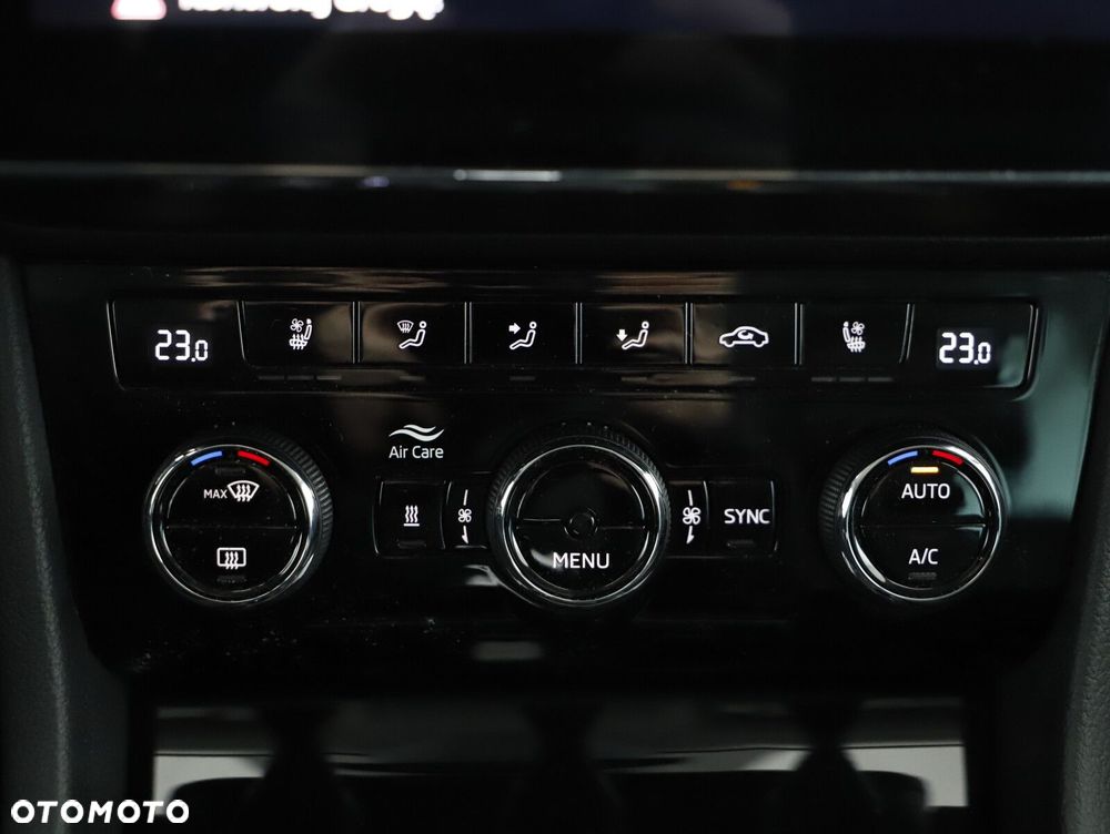Skoda Superb 2.0 TSI 4x4 L&K DSG - 26