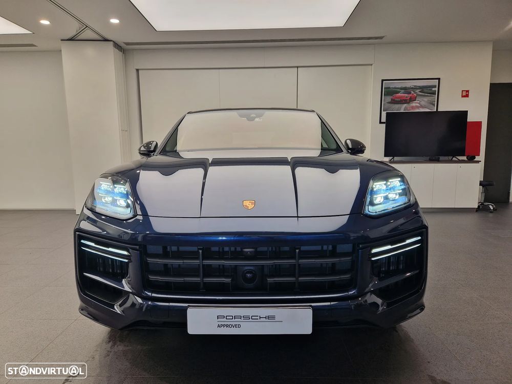 Porsche Cayenne Coupé Turbo E-Hybrid Pacote GT - 13