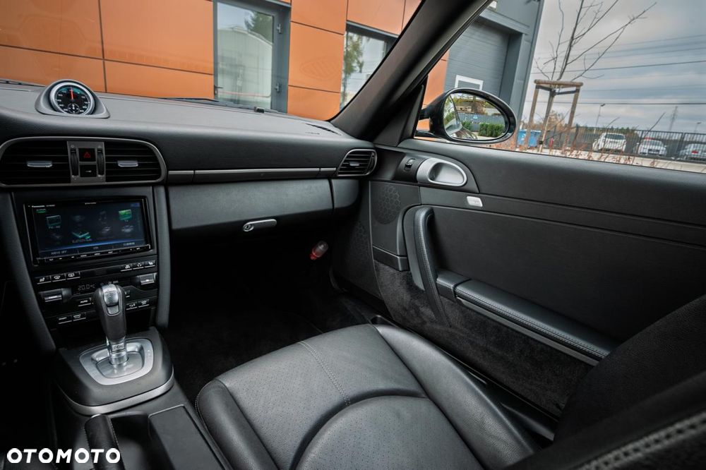 Porsche 911 Carrera PDK - 19