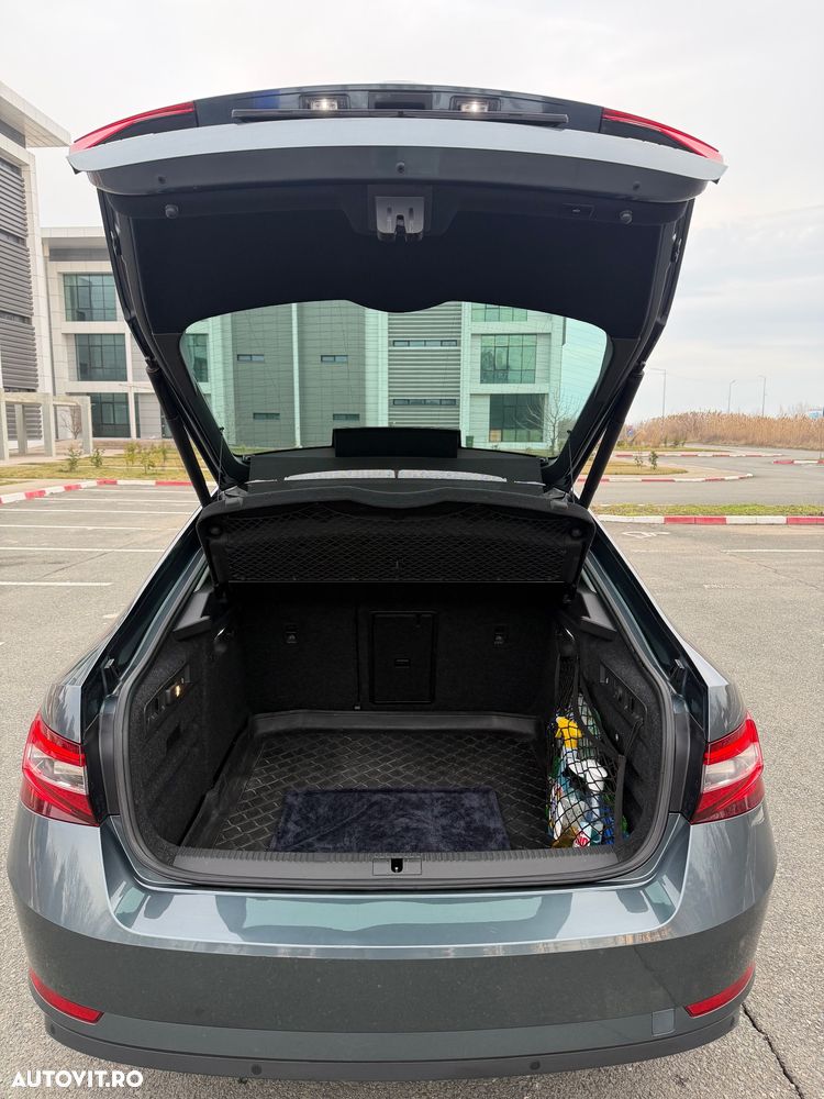 Skoda Superb 2.0 TDI DSG Style - 12