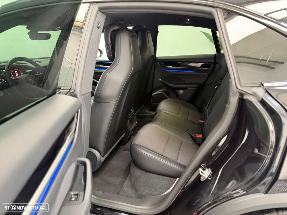 Porsche Macan Electric 4 - 9