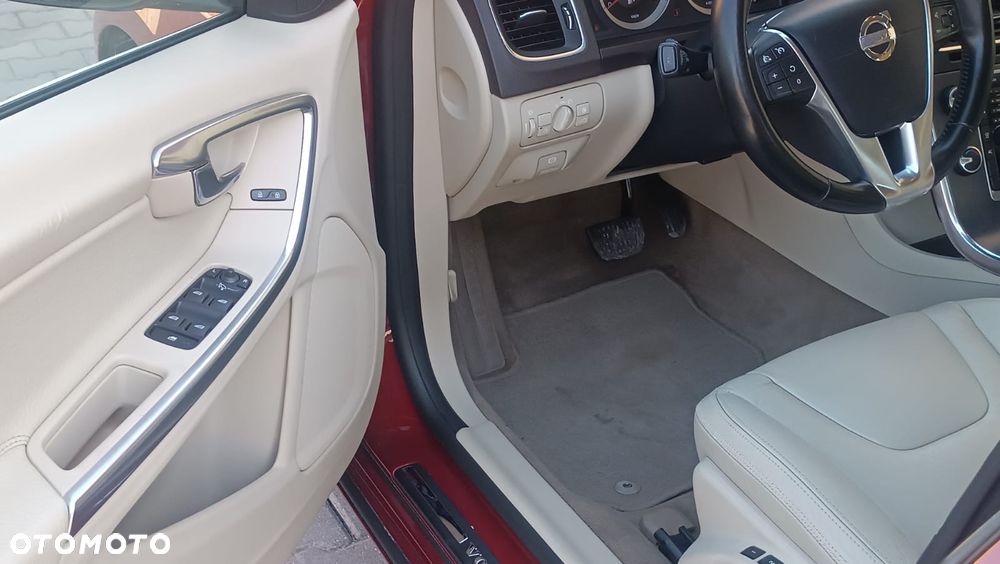 Volvo S60 D3 Geartronic - 9