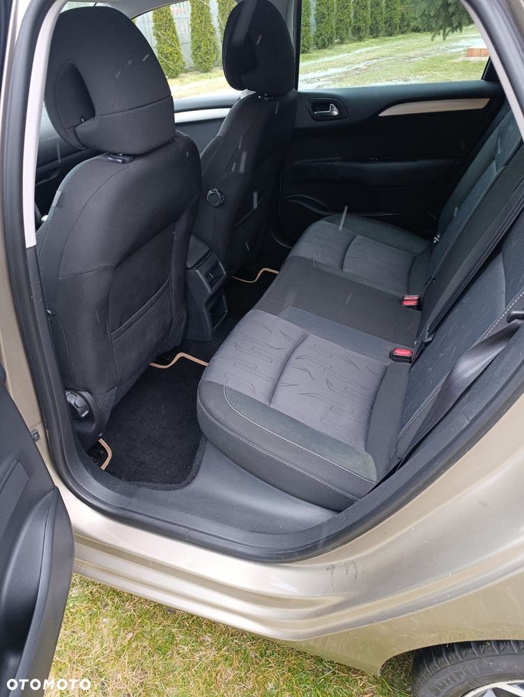 Citroën C4 1.6 HDi Attraction - 11