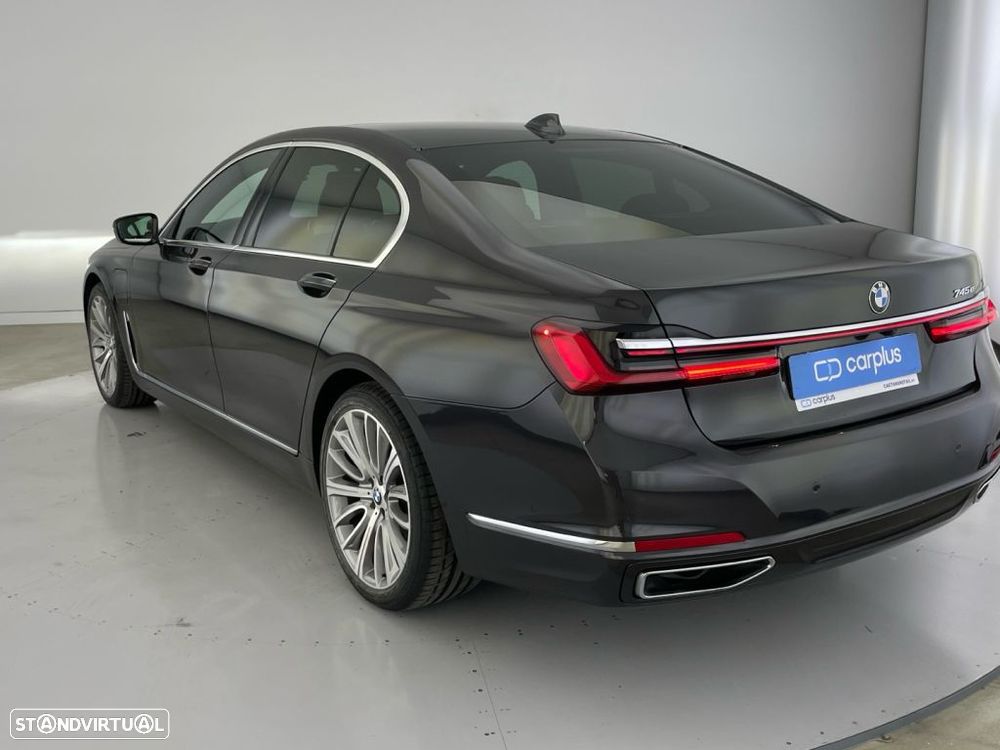 BMW 745 e iPerformance Pack M Auto - 28