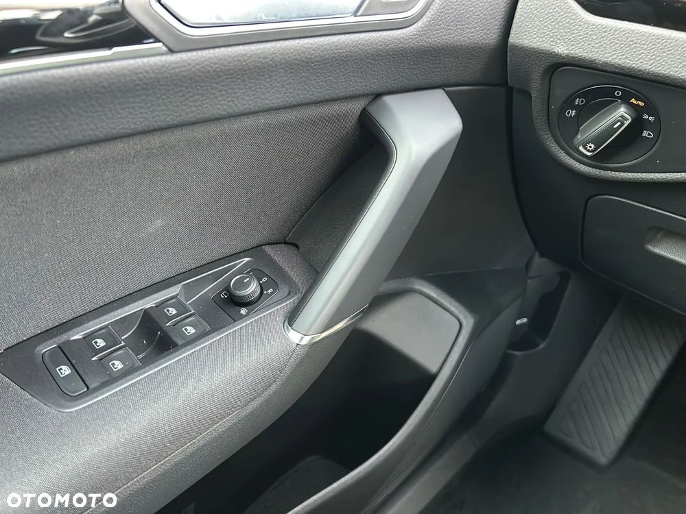 Volkswagen Touran - 17