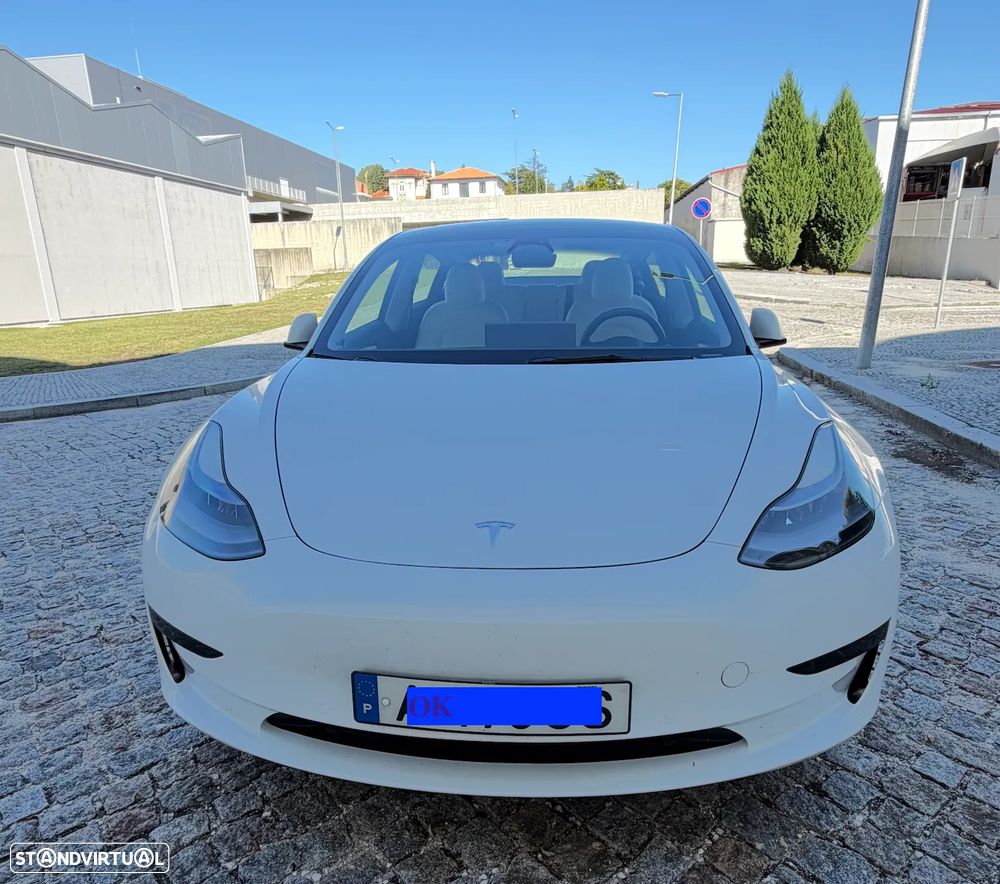Tesla Model 3 - 14