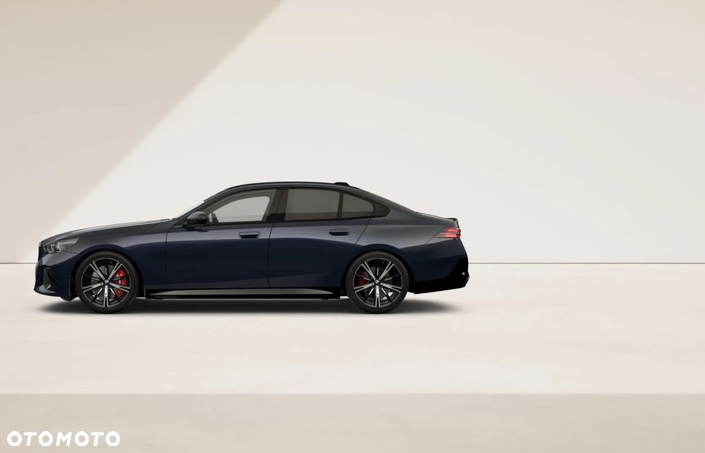BMW Seria 5 540d xDrive mHEV - 9