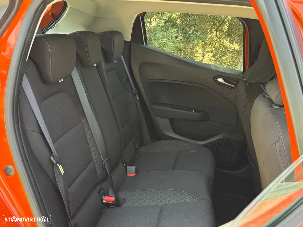 Renault Clio - 19