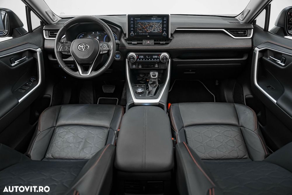 Toyota RAV4 - 11