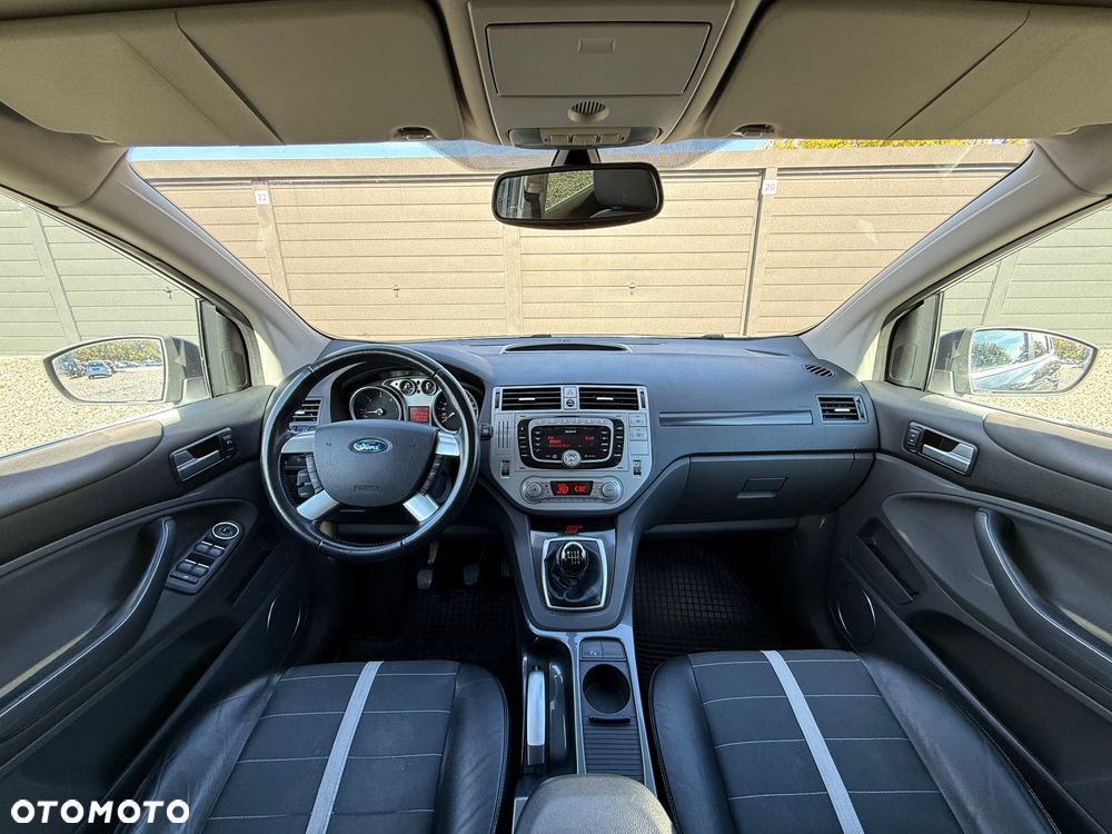 Ford Kuga 2.0 TDCi 4x4 Titanium - 26