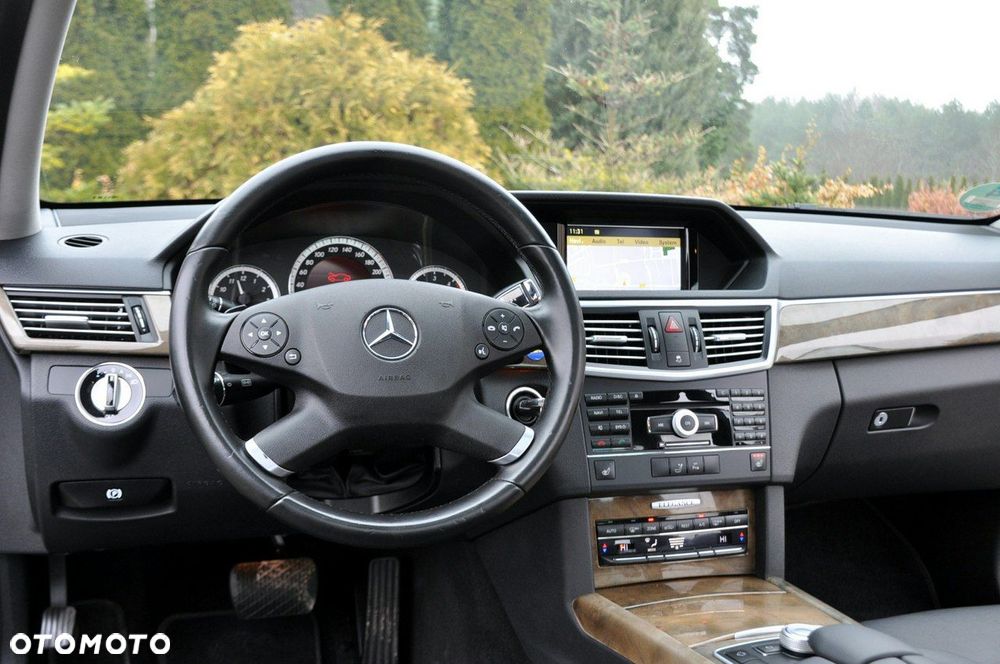 Mercedes-Benz Klasa E - 31