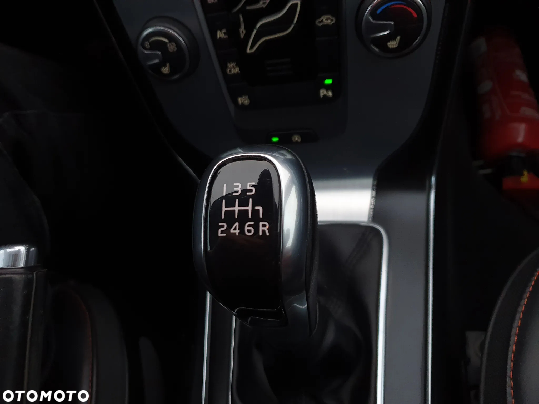 Volvo V40 D4 Drive-E Ocean Race - 26