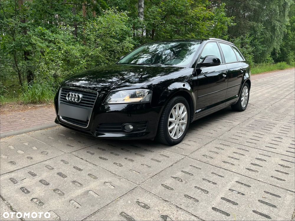 Audi A3 Sportback - 1
