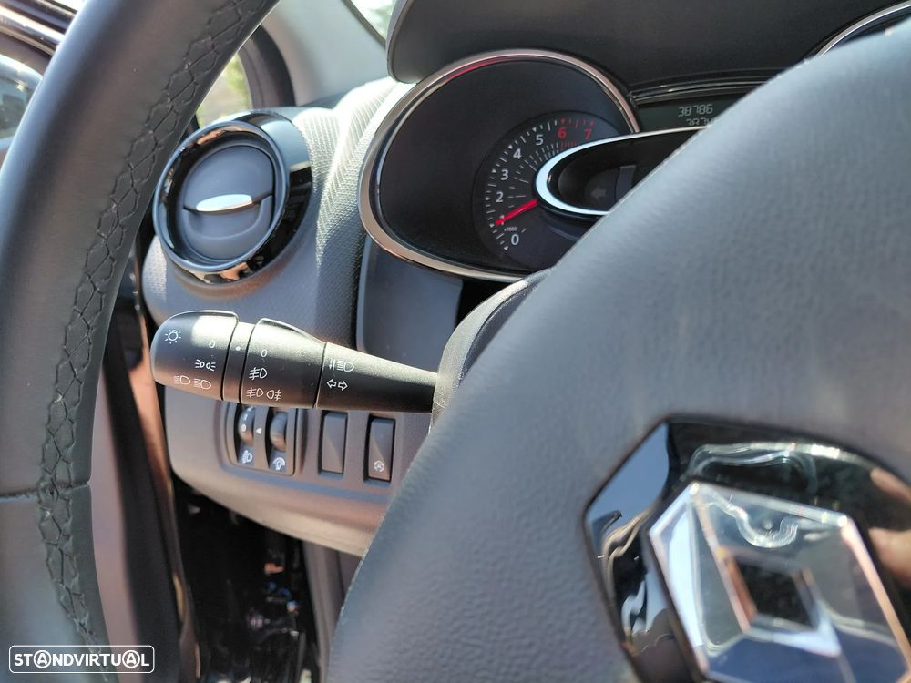 Renault Clio Sport Tourer 0.9 TCe Limited - 15
