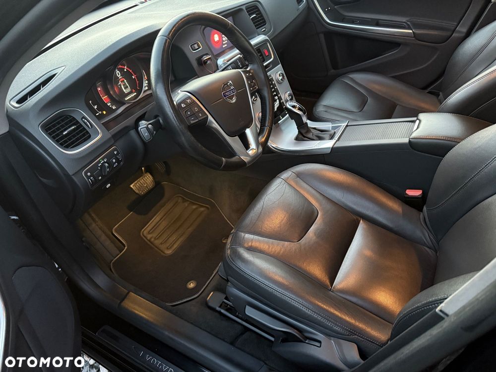 Volvo S60 D2 Drive-E Dynamic Edition (Momentum) - 18