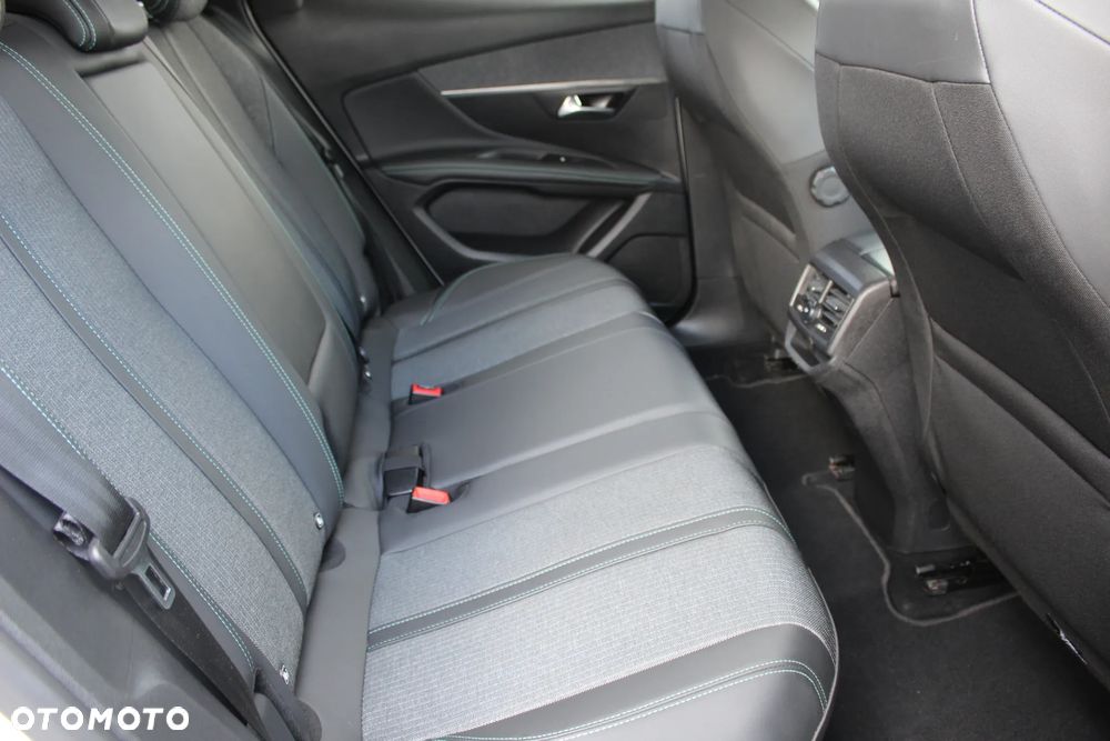 Peugeot 3008 1.2 PureTech Active Pack S&S - 10