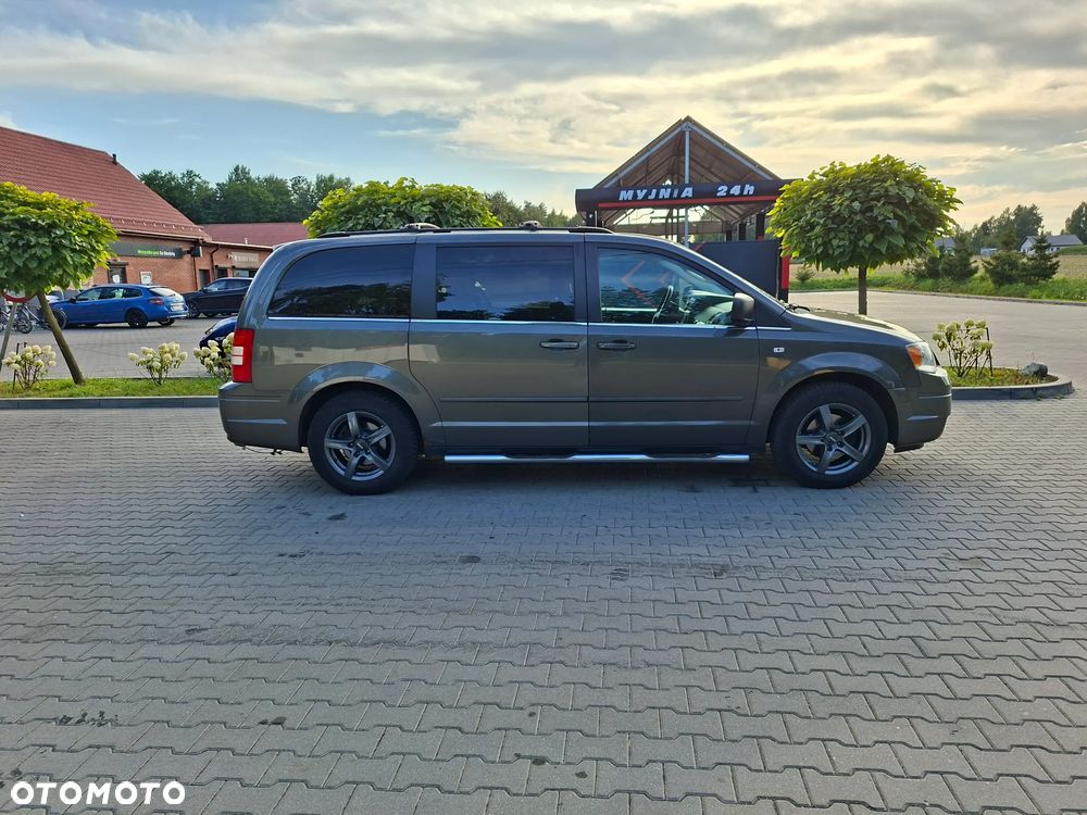 Chrysler Grand Voyager - 20