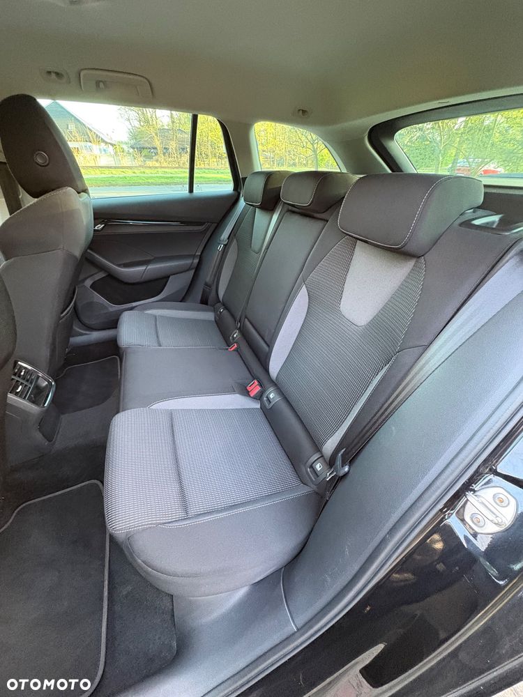 Skoda Octavia 2.0 TDI DSG Ambition - 11