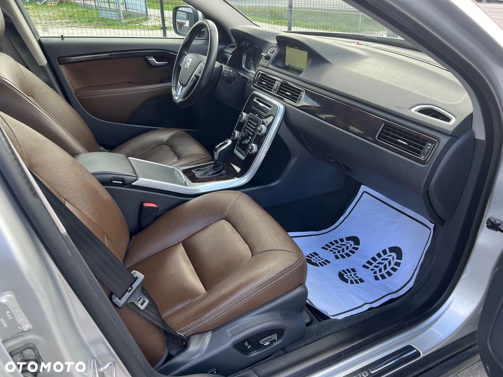 Volvo XC 70 T5 AWD Dynamic Summum - 9