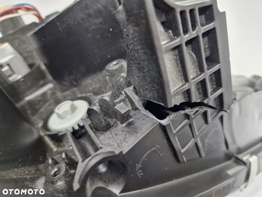 MITSUBISHI ECLIPSE CROSS PRAWA LAMPA PRZEDNIA PRZÓD FULL LED , NR STANLEY W3153 , NR AUKCJI LA449 - 10