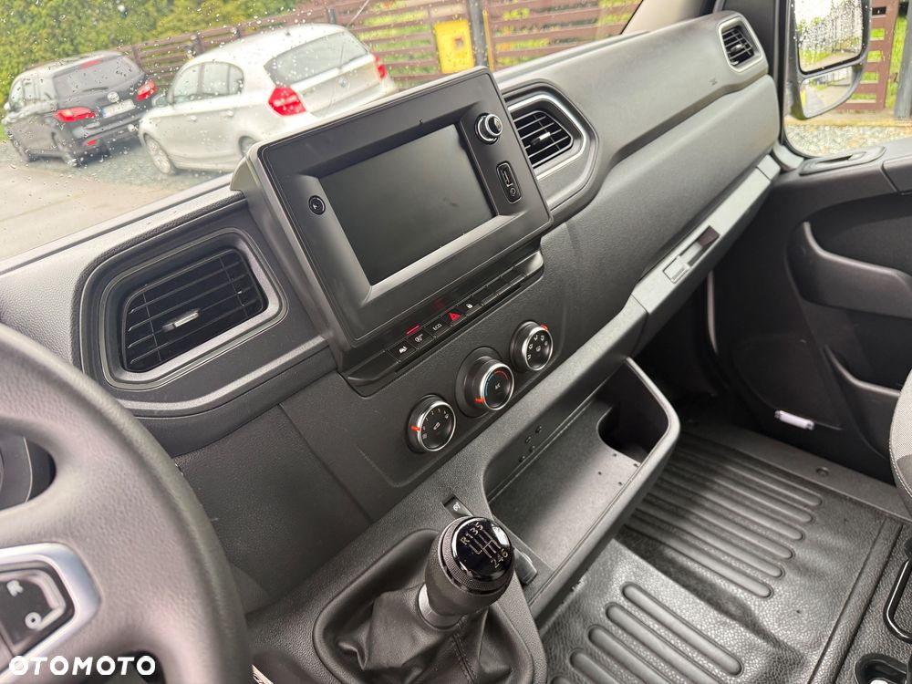 Renault Master - 25
