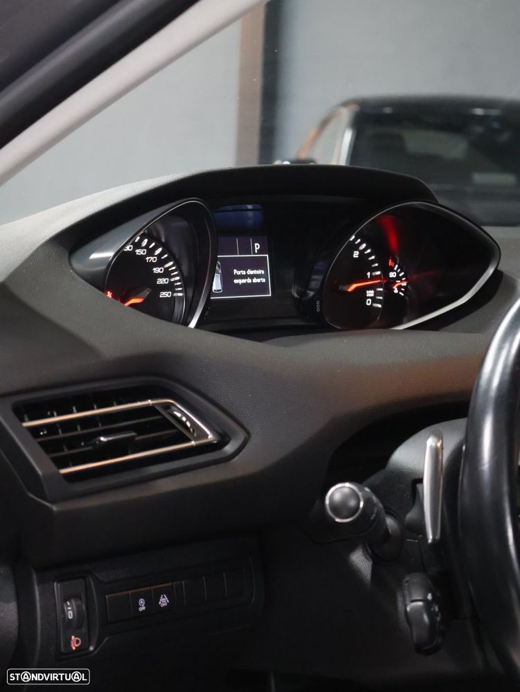 Peugeot 308 1.5 BlueHDi Style EAT8 - 18