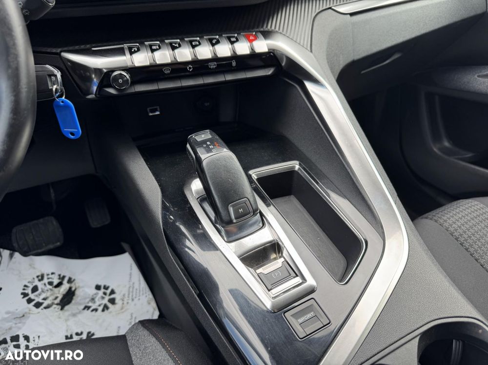 Peugeot 5008 - 19