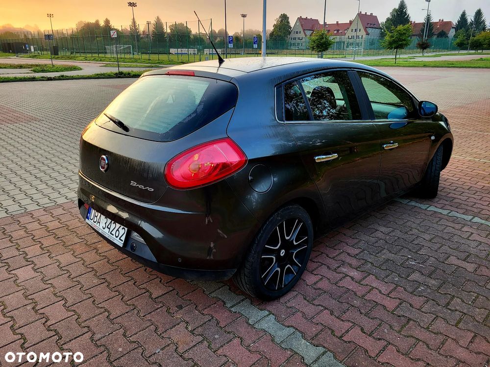 Fiat Bravo 1.9 Multijet 16V Emotion - 10