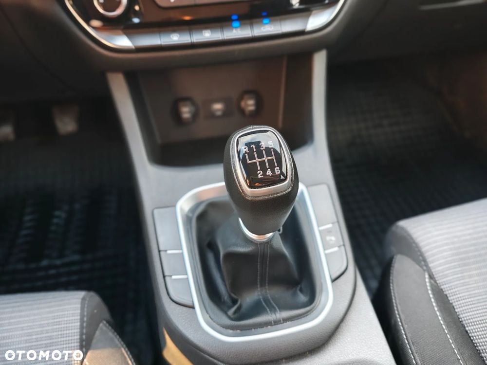 Hyundai i30 1.5 DPI Modern - 12