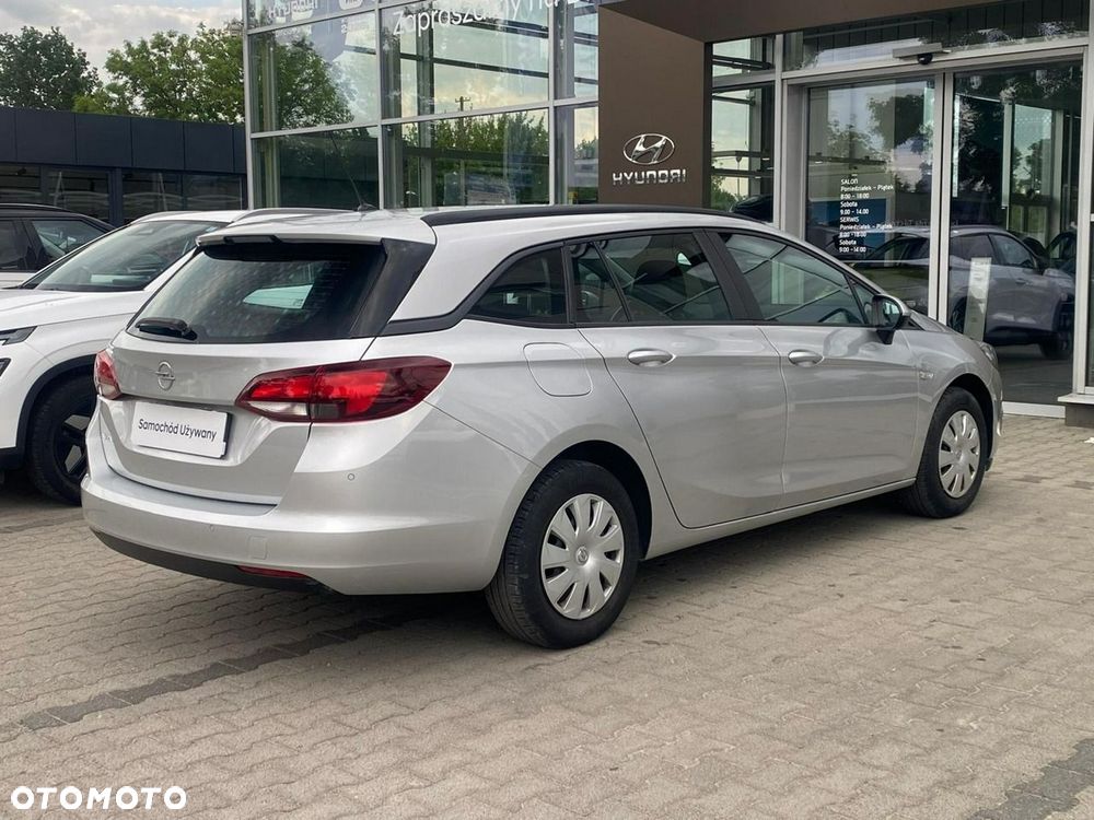 Opel Astra 1.4 T Enjoy S&S - 9