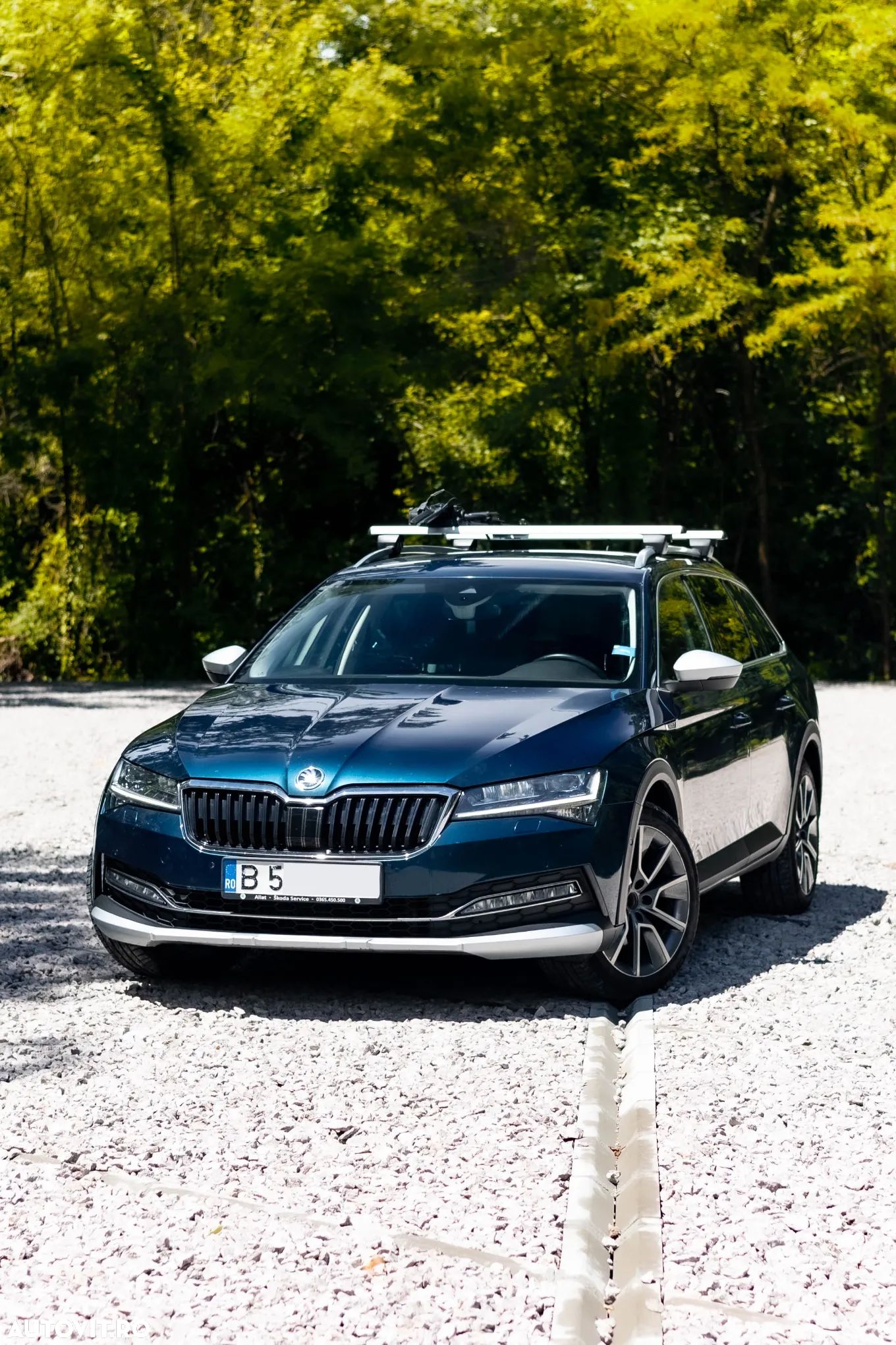 Skoda Superb Combi 2.0 TDI 4X4 DSG Scout - 1