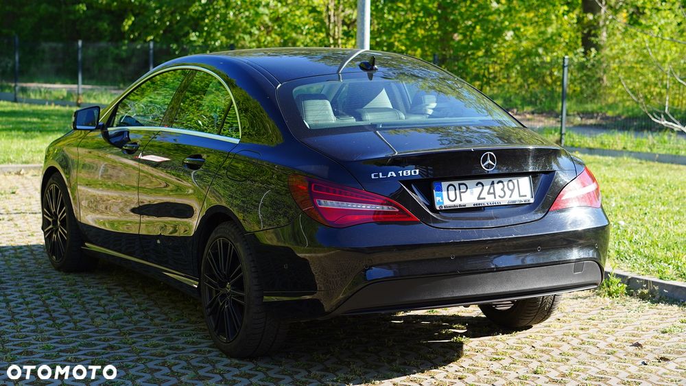 Mercedes-Benz CLA 180 7G-DCT - 18
