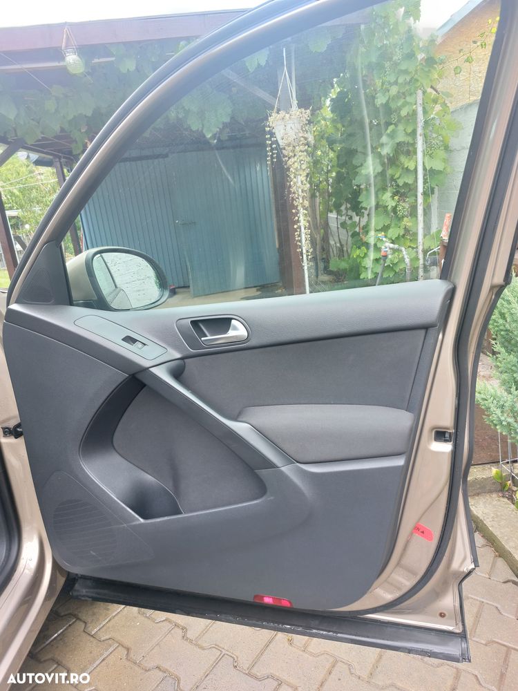 Volkswagen Tiguan - 16
