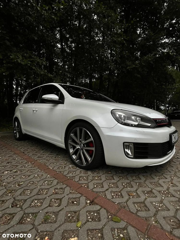 Volkswagen Golf VI 2.0 TSI GTI - 10