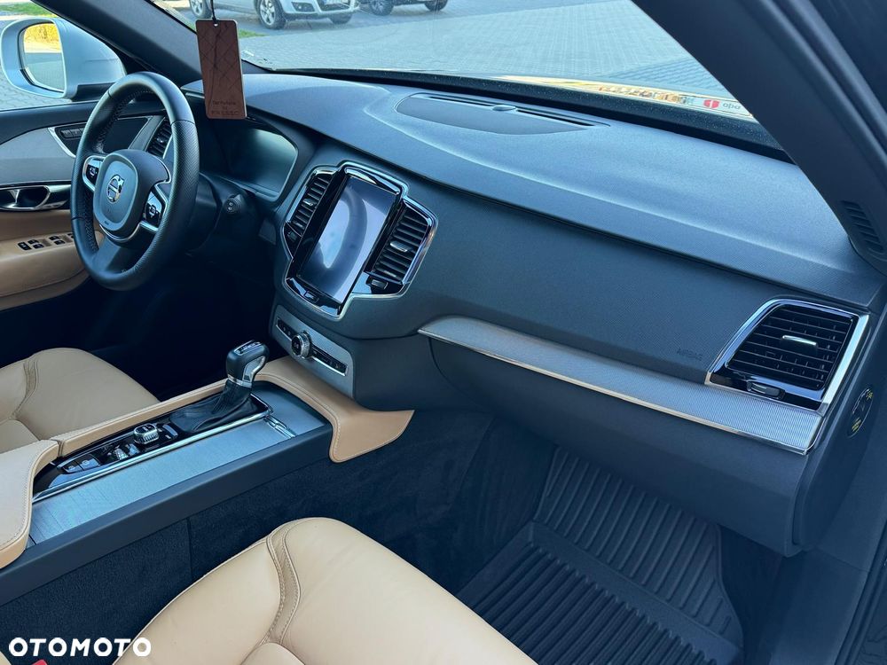 Volvo XC 90 D5 AWD Inscription 7os - 28