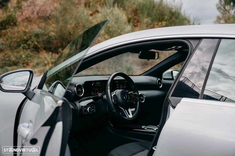 Mercedes-Benz CLA 180 d Style Plus Aut. - 17