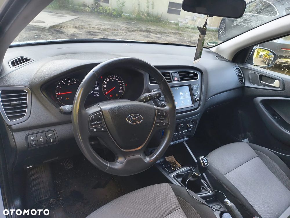 Hyundai i20 - 15