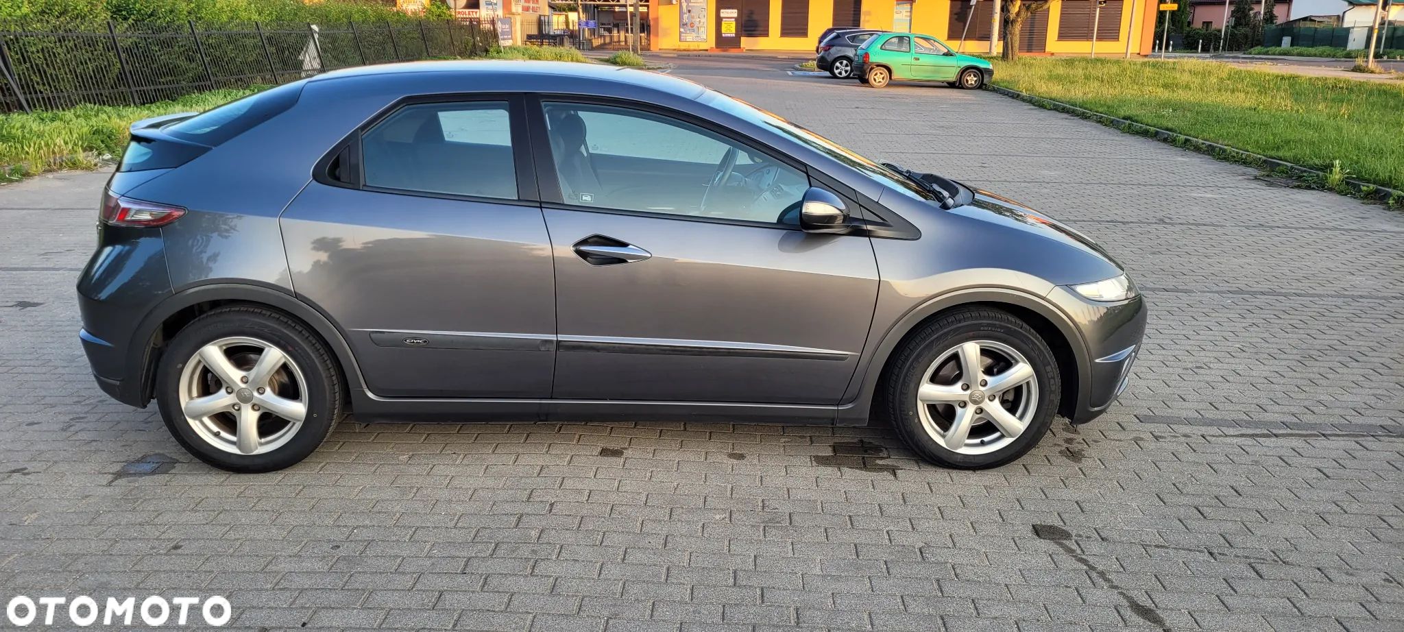 Honda Civic 1.8 Comfort - 1