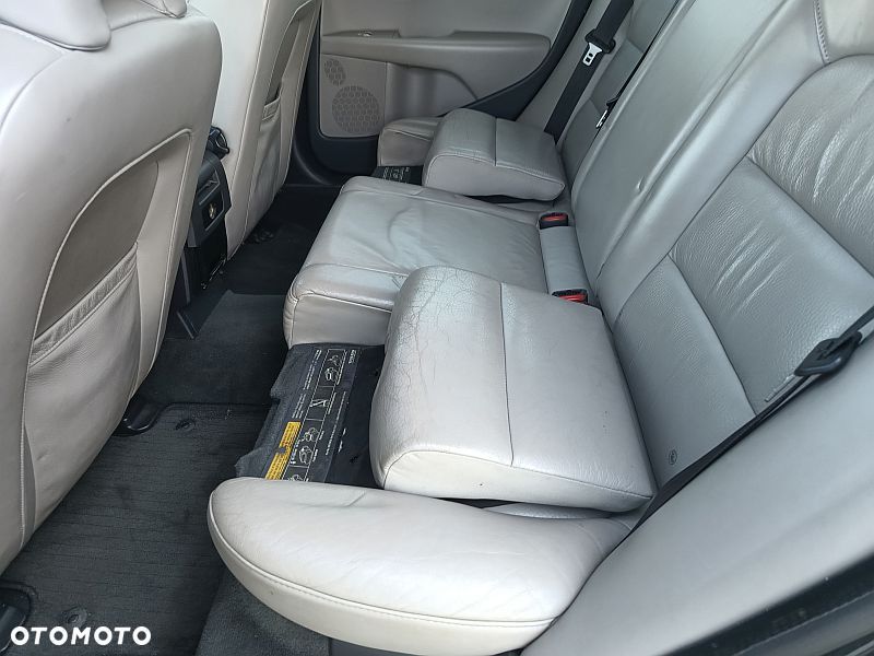 Volvo V70 D5 DPF Momentum - 26