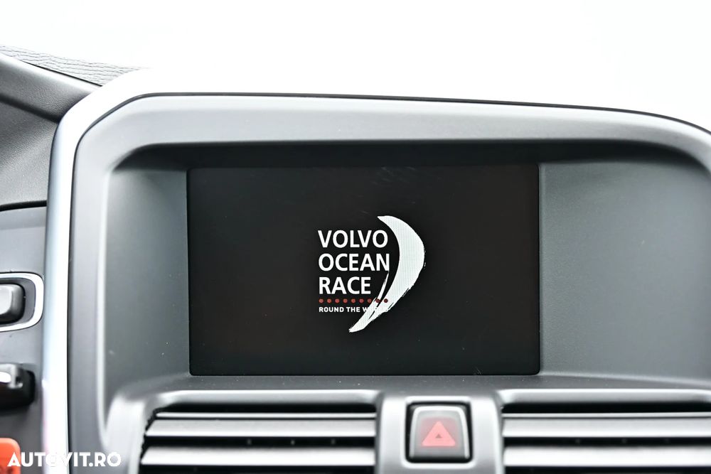 Volvo XC 60 D5 AWD Geartronic Ocean Race - 39