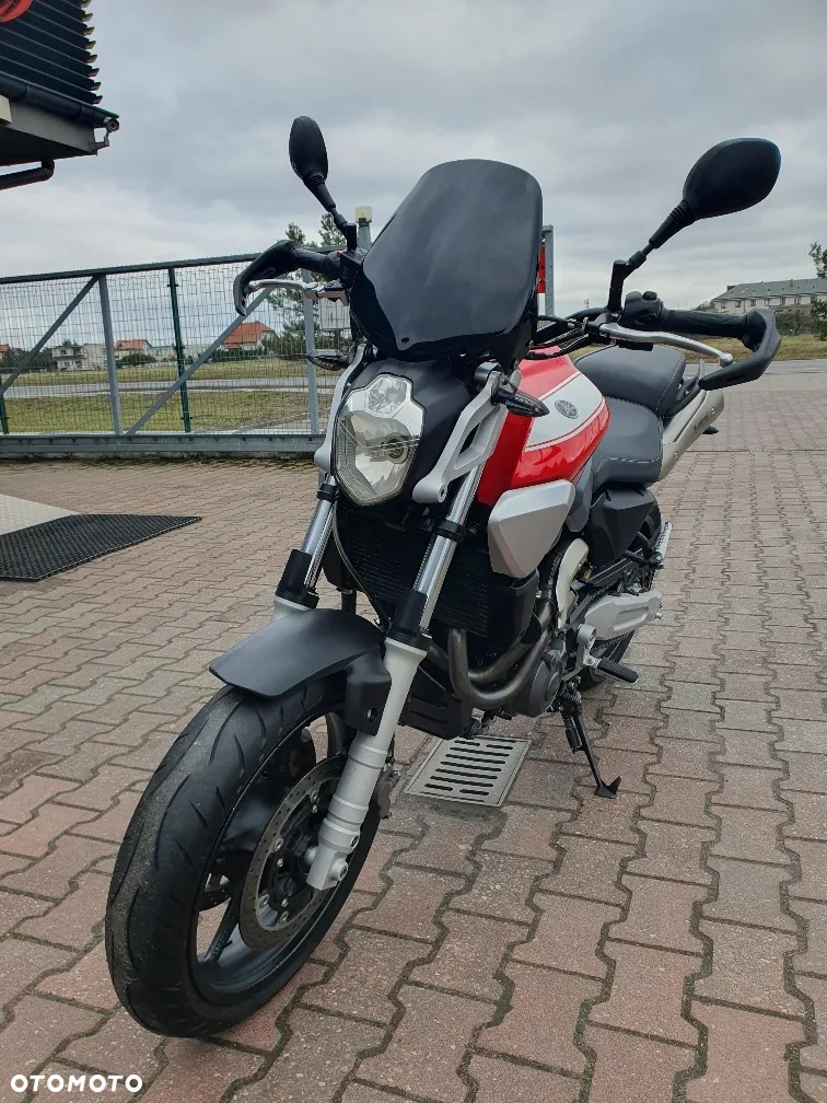 Yamaha MT - 2