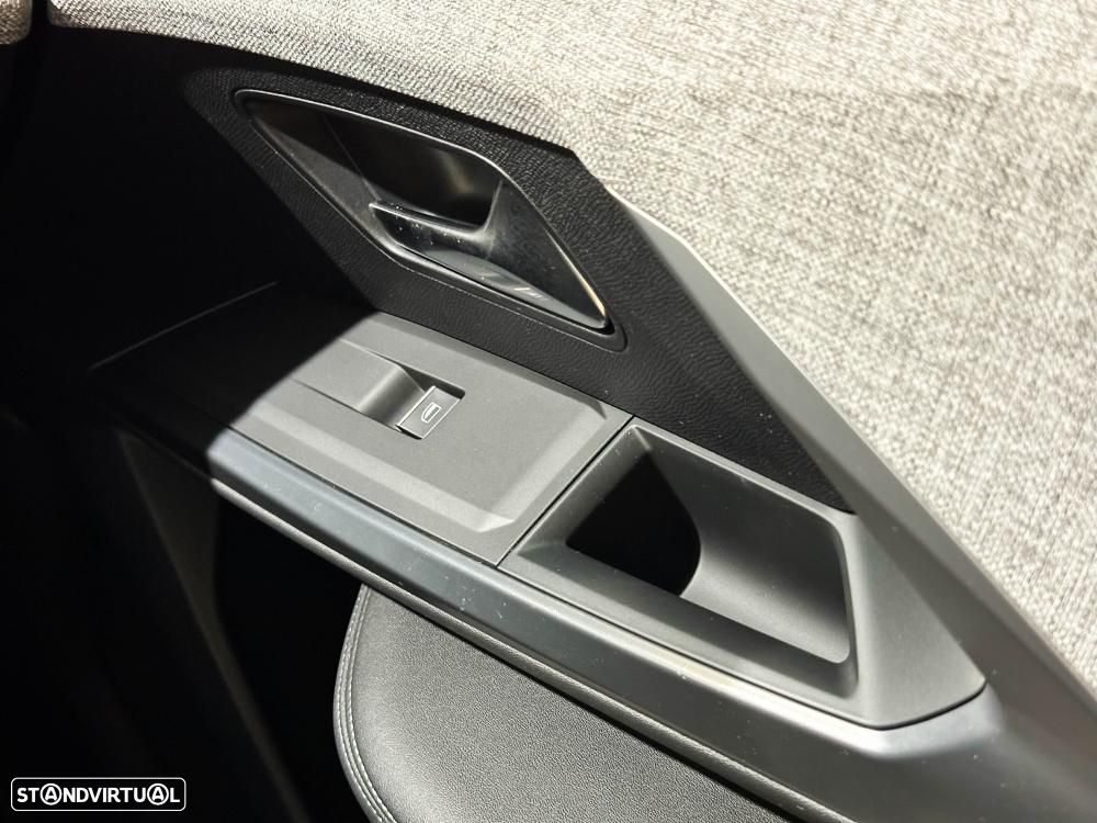 Peugeot E-3008 73 kWh Allure - 33