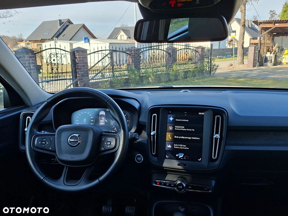 Volvo XC 40 D3 AWD Momentum - 25