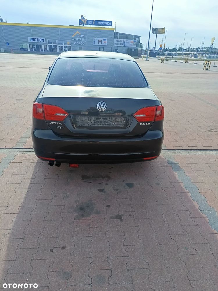 Volkswagen Jetta - 6