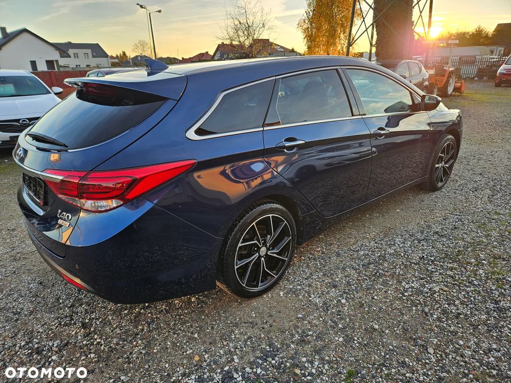 Hyundai i40 Kombi blue 1.6 CRDi DCT Space Plus - 14