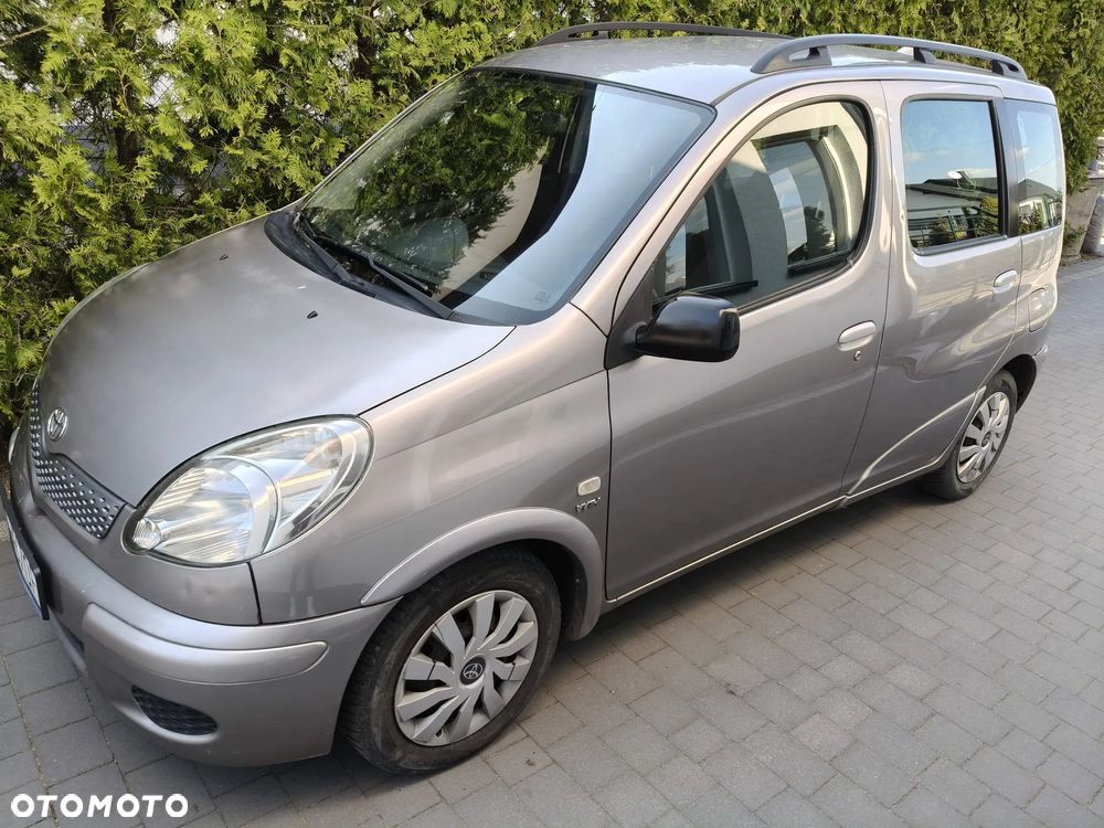 Toyota Yaris Verso 1.3 - 1