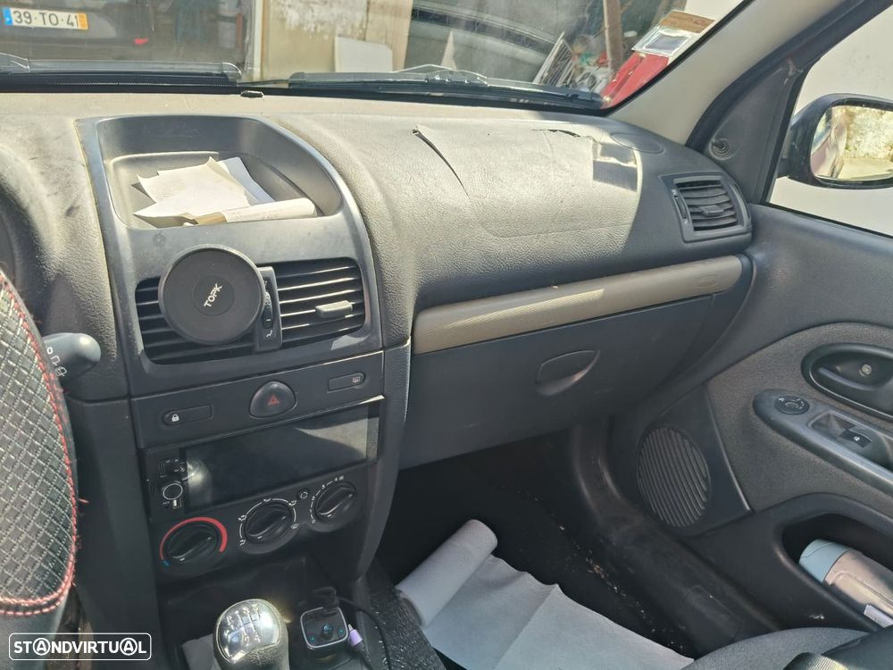 Renault Clio 1.5 dCi Confort Authentique - 11