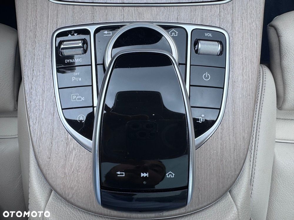 Mercedes-Benz Klasa E - 19