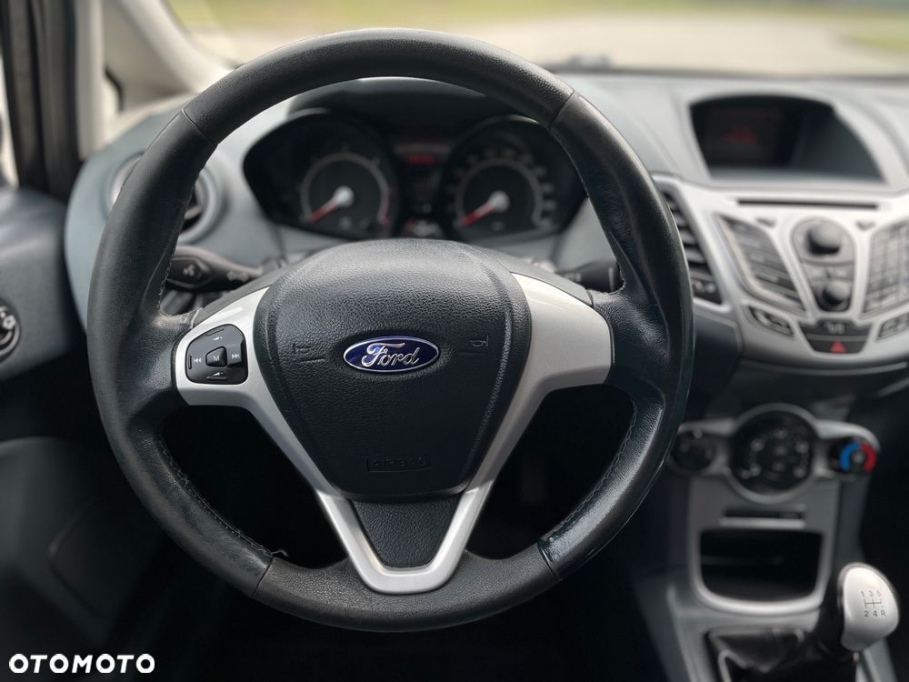 Ford Fiesta 1.6 TDCi Silver X plus - 13